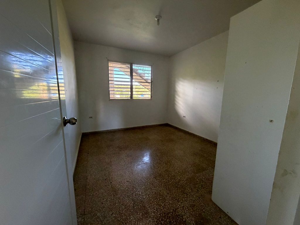 SOLAR 261, Comm. Lavadero Hormigueros 00660 PR