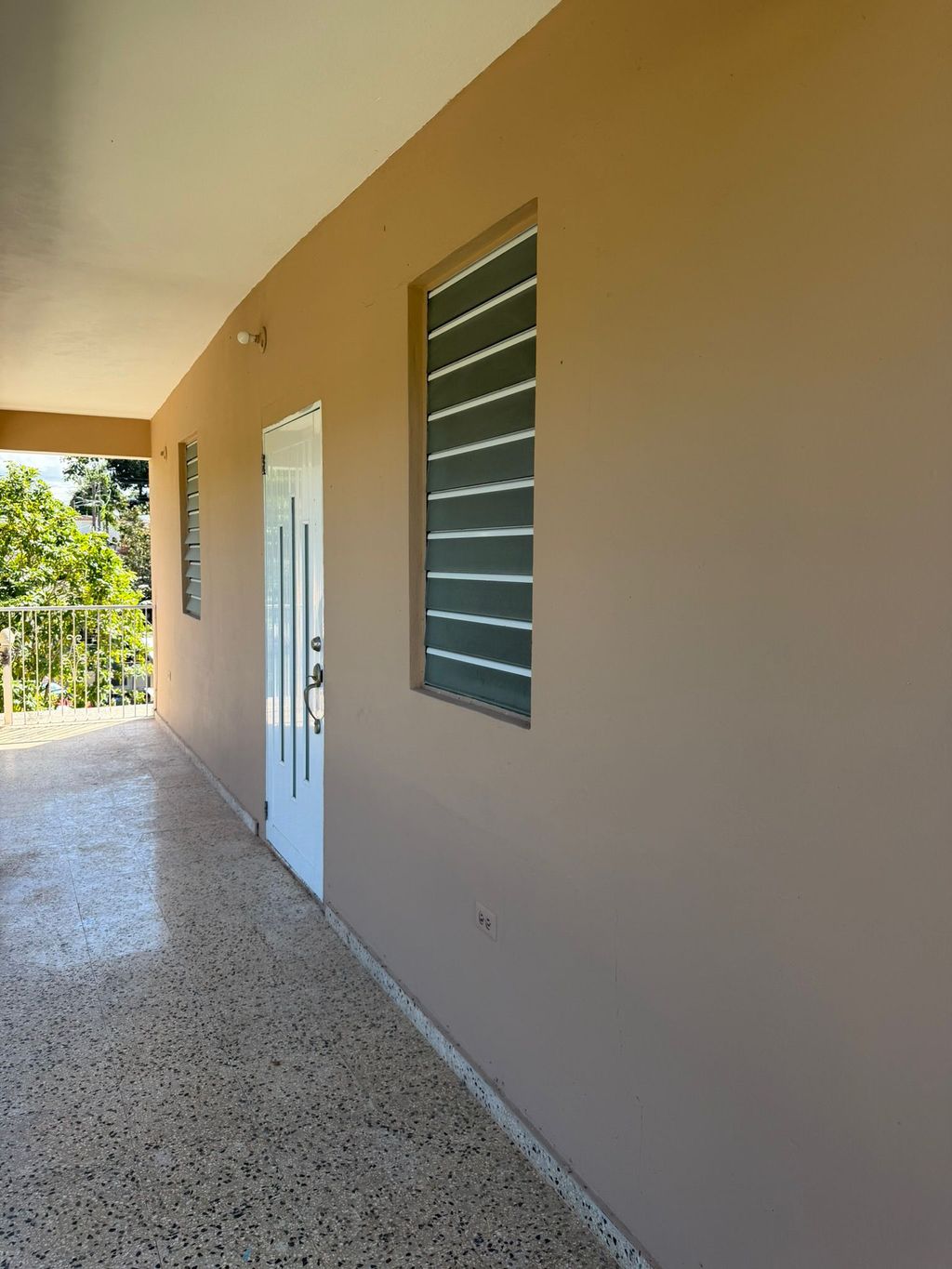 SOLAR 261, Comm. Lavadero Hormigueros 00660 PR