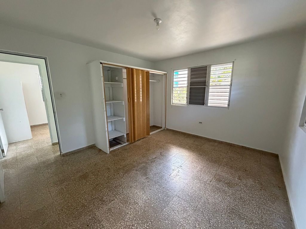 SOLAR 261, Comm. Lavadero Hormigueros 00660 PR