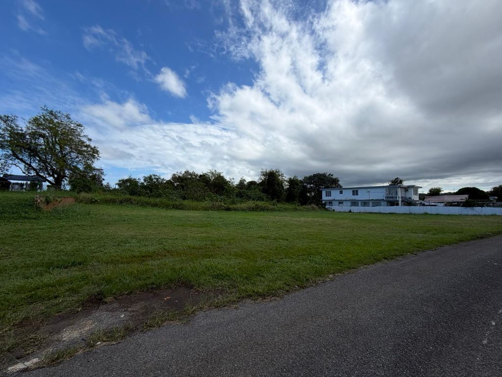 SOLAR B, Bo. Arenales Bajos Isabela 00662 PR