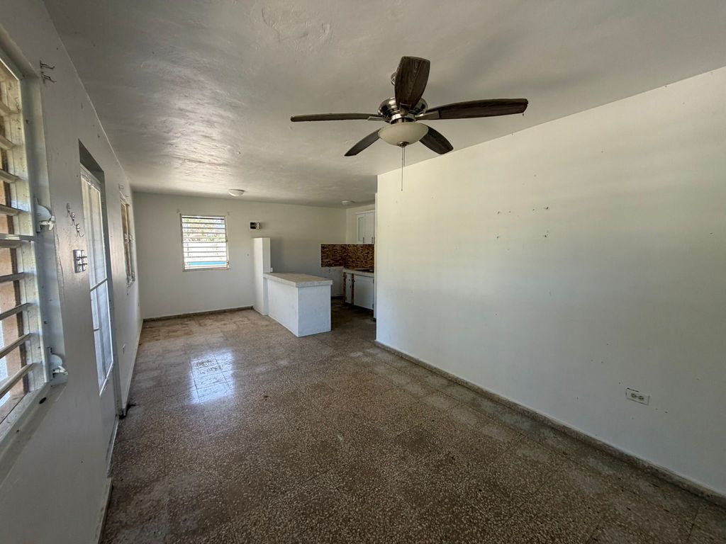 SOLAR 261, Comm. Lavadero Hormigueros 00660 PR