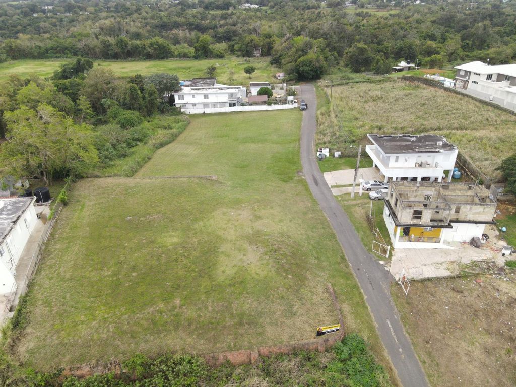 SOLAR C, Bo. Arenales Bajos Isabela 00662 PR