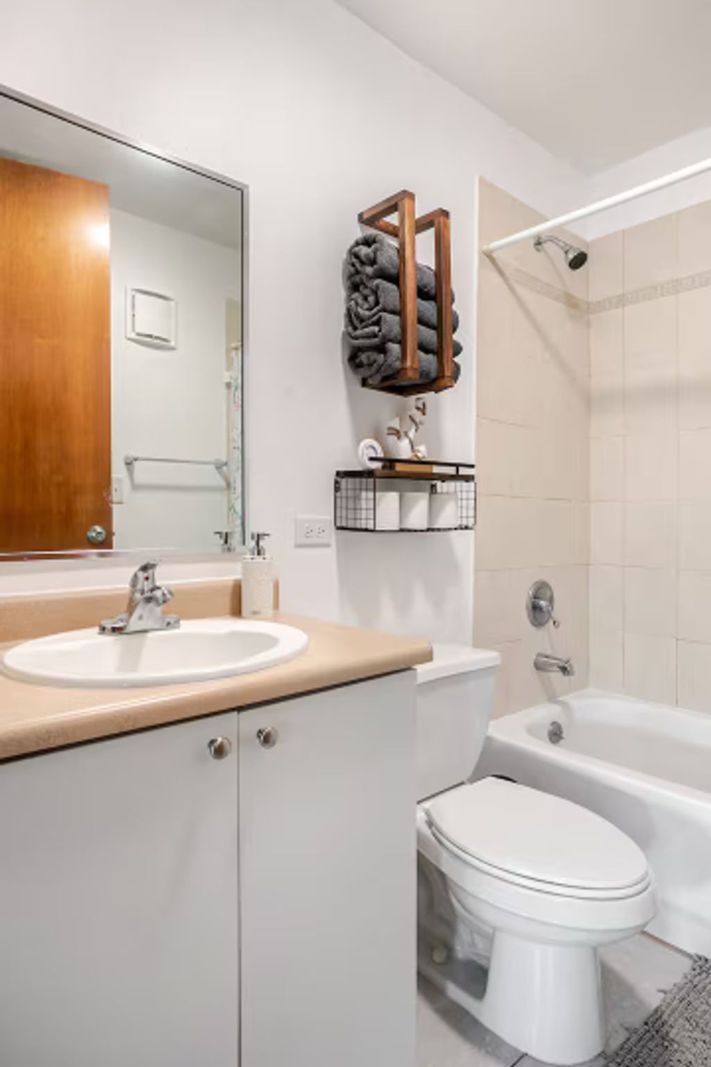 APT 4-301, 1, Cond. Vereda Del Mar - Calle Jurel Vega Baja 00693 PR