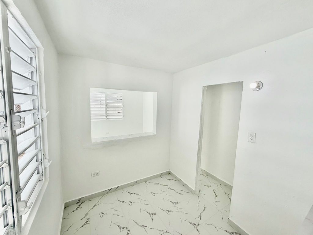 Barrio Amelia Guaynabo 00934 PR