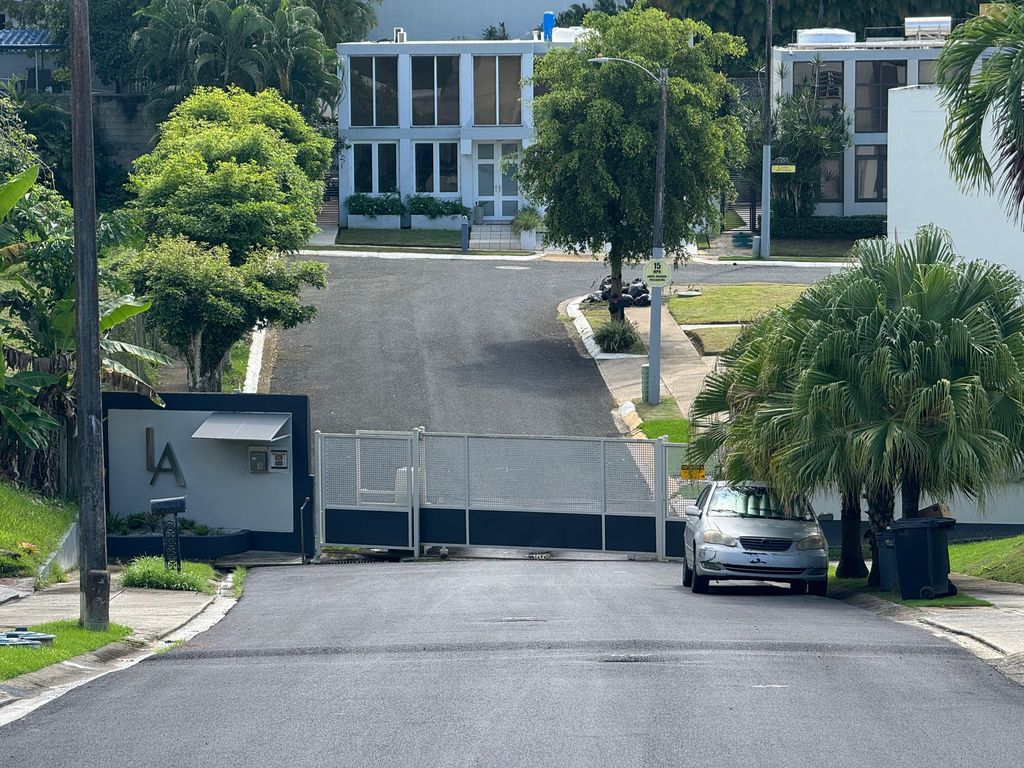 1, Calle Santa Anastacia San Juan 00926 PR