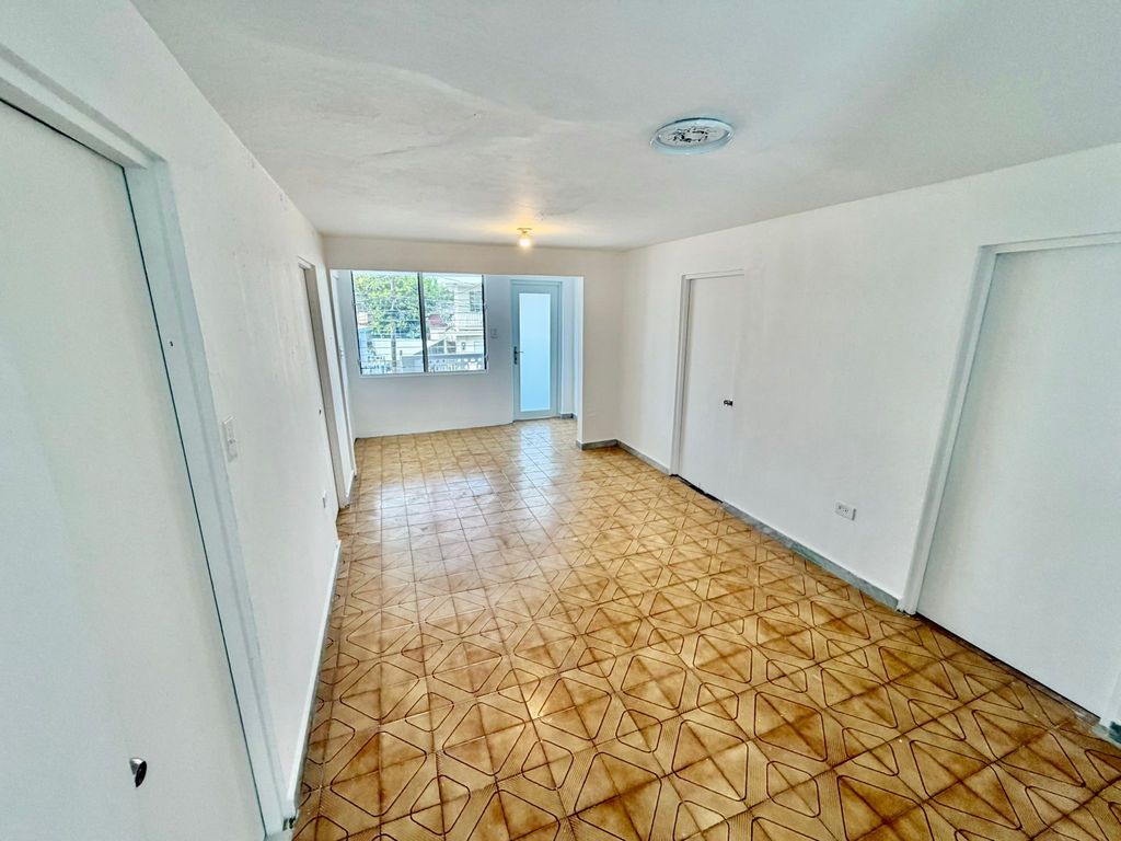 Barrio Amelia Guaynabo 00934 PR