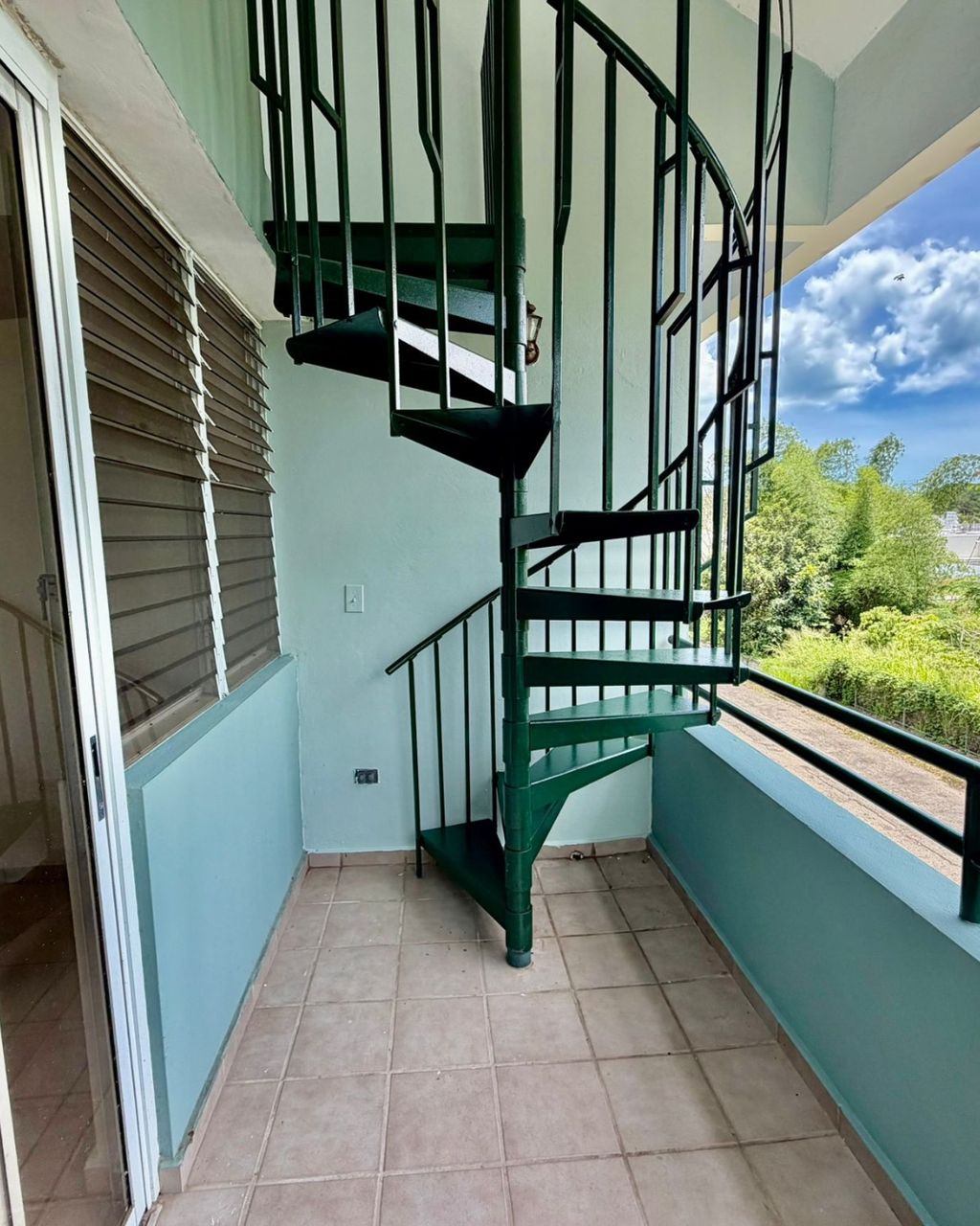 Western Lake Village Mayaguez 00680 PR