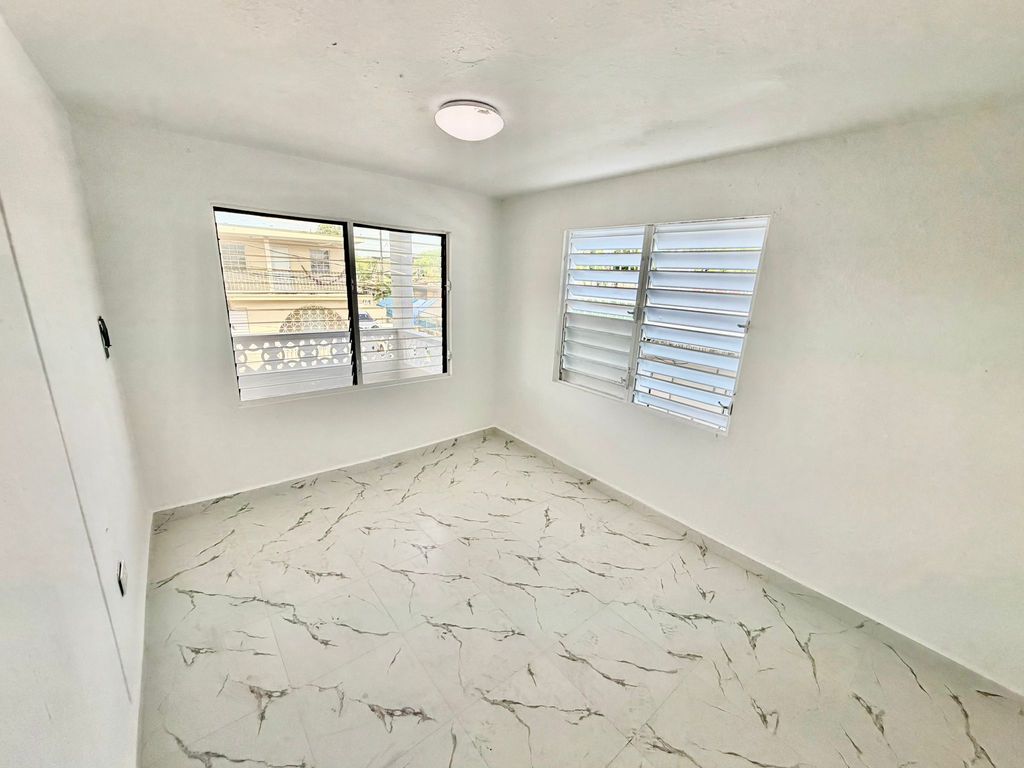 Barrio Amelia Guaynabo 00934 PR