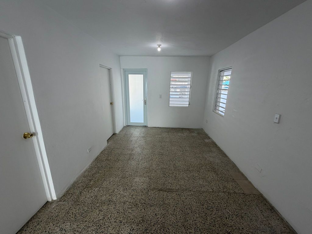 Barrio Amelia Guaynabo 00934 PR