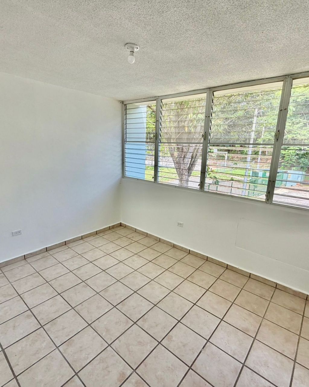 Western Lake Village Mayaguez 00680 PR