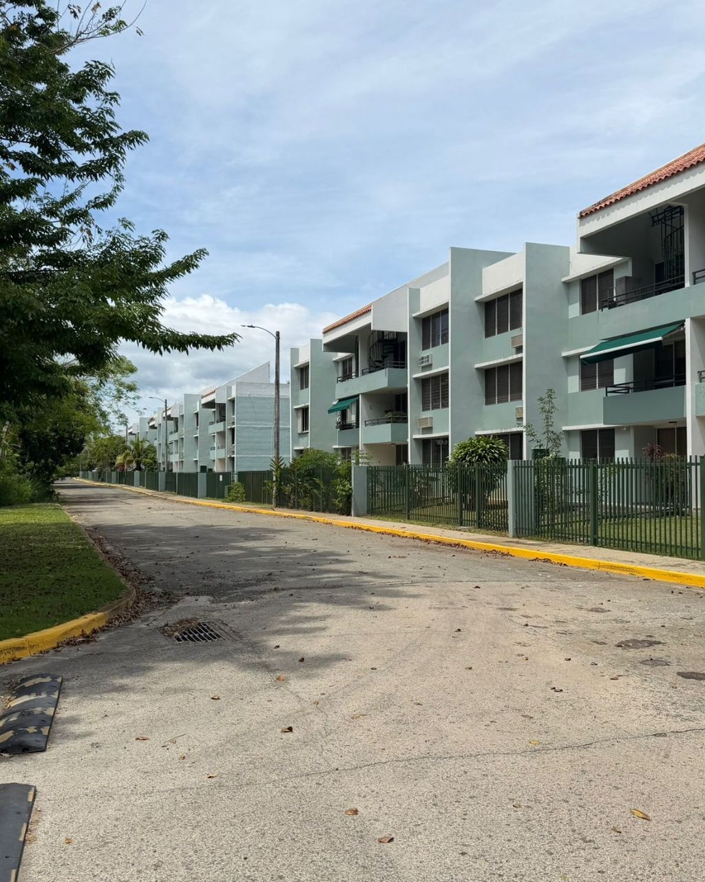 Western Lake Village Mayaguez 00680 PR