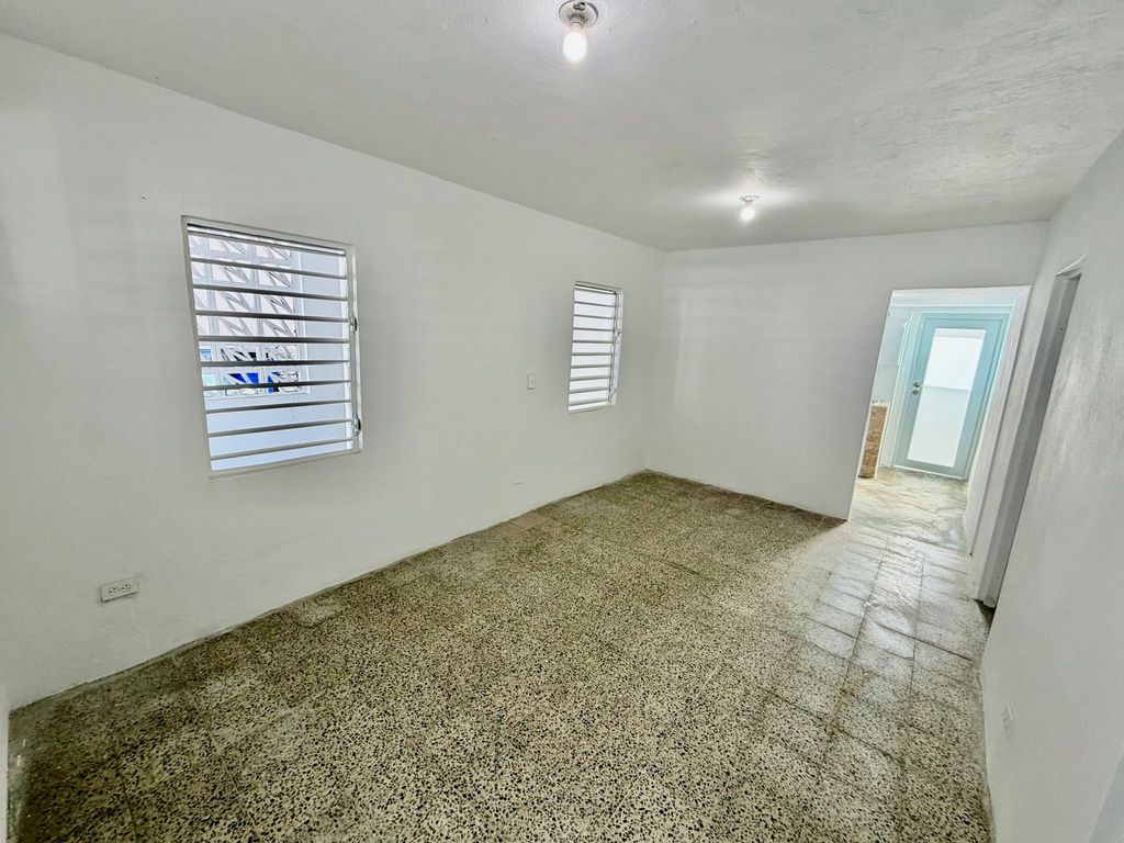Barrio Amelia Guaynabo 00934 PR