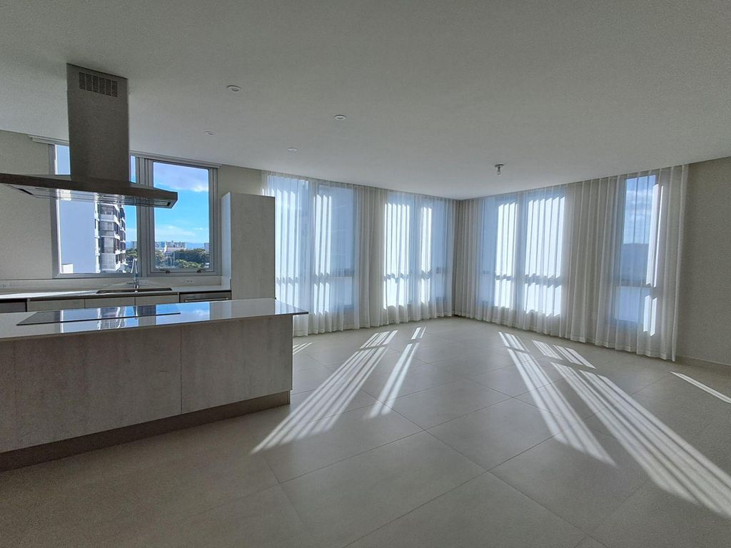 804, 14, Condado Blu, Calle Delcasee San Juan 00907 PR