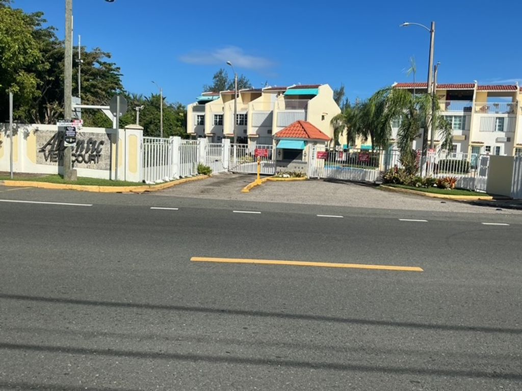 C4, Atlantic, Atlantic View Court Vega Baja 00693 PR