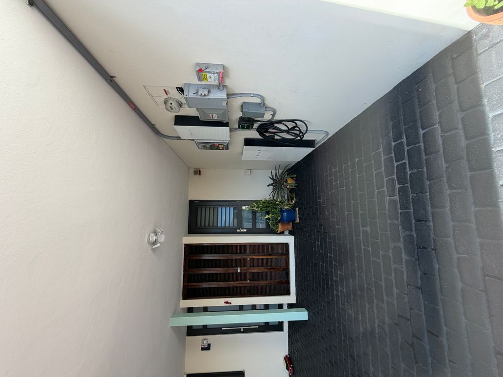 304, Tivoli, Villas De Tivoli Guaynabo 00969 PR
