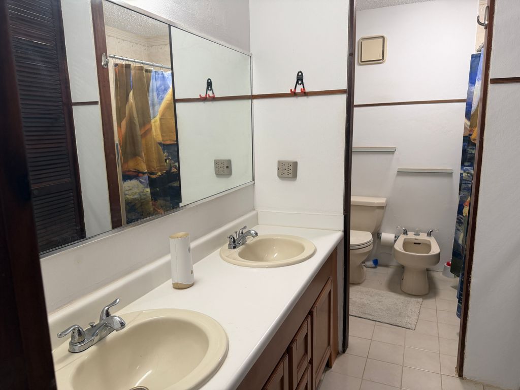 304, Tivoli, Villas De Tivoli Guaynabo 00969 PR