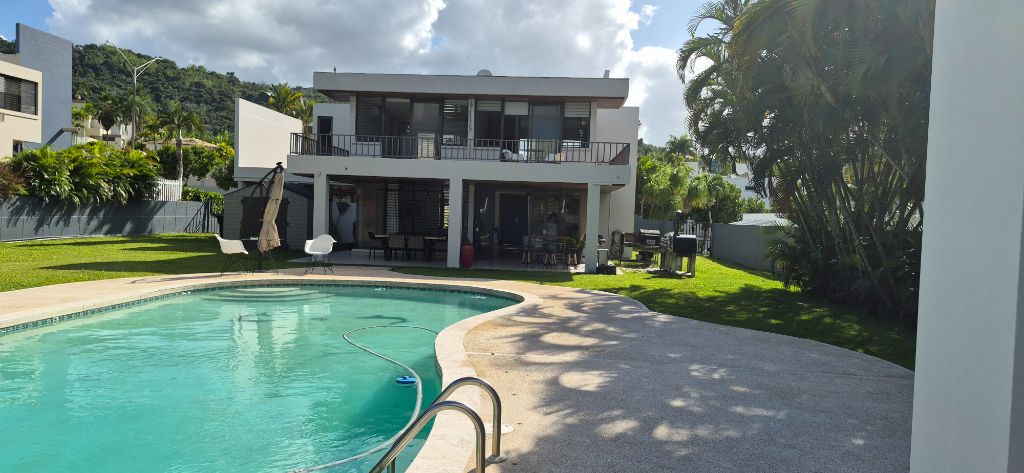 A20, San Pedro Estates, Caguas - 3