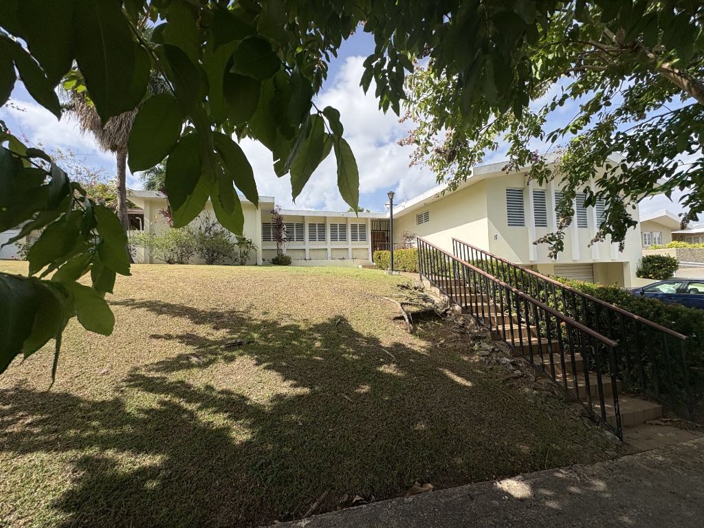 GA 19, Calle Paseo Del Parque, Urb. Garden Hills Sur, Guaynabo - 2