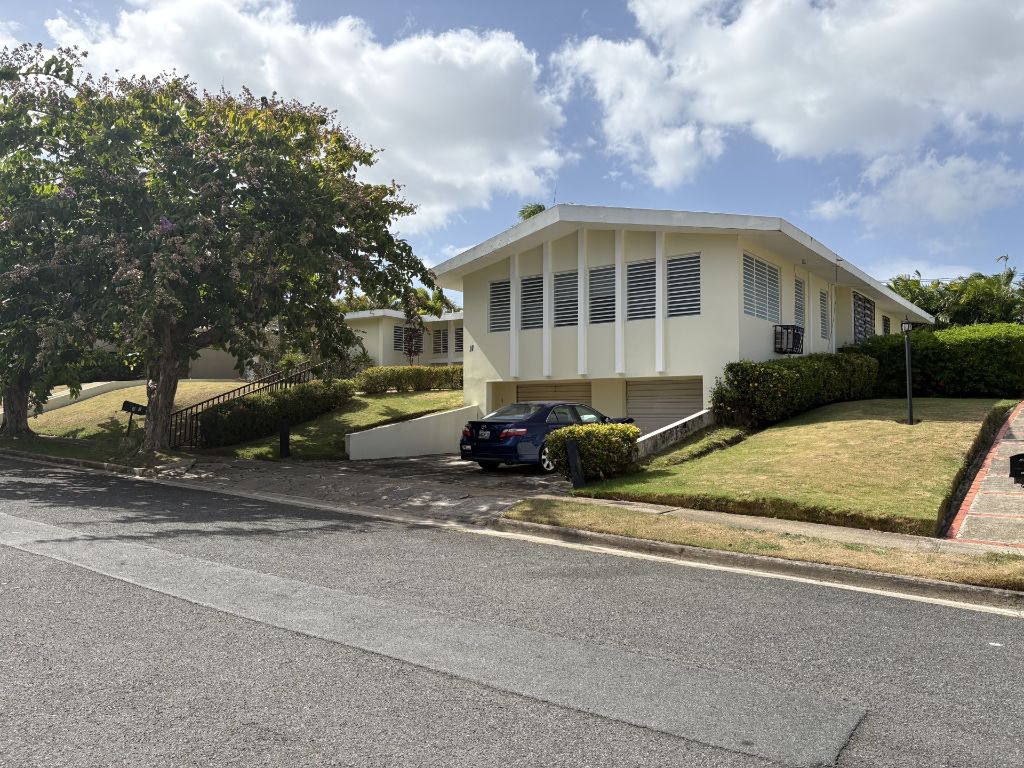 GA 19, Calle Paseo Del Parque, Urb. Garden Hills Sur, Guaynabo - 3