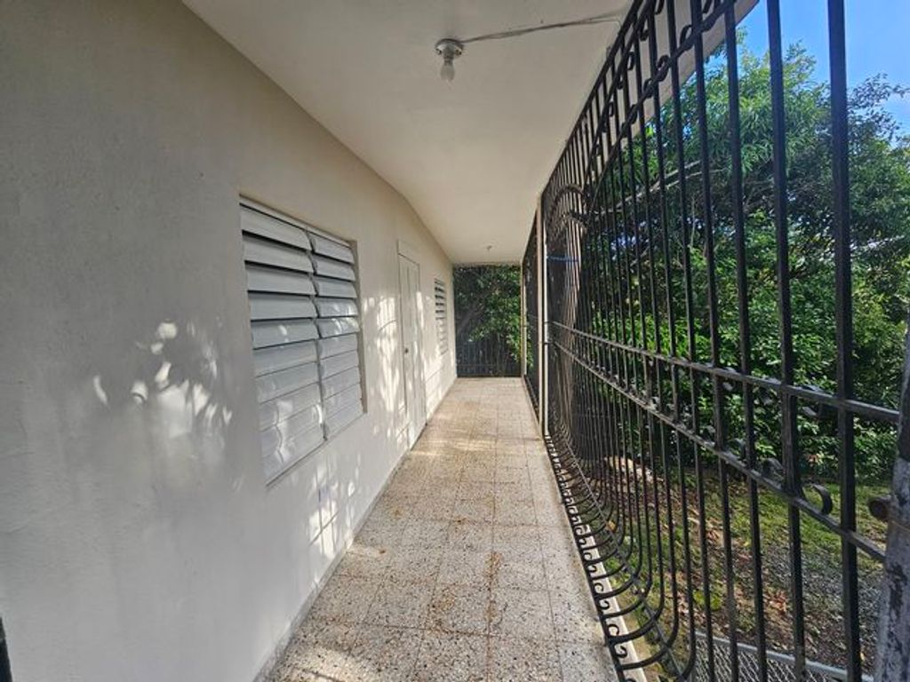 Urb Bunker, 427 Calle Costa Rica Caguas 00725 PR