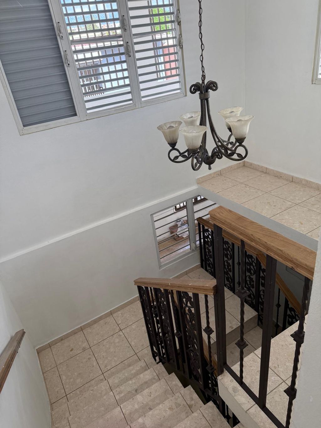 Alturas de Interamericana, 17 Trujillo Alto 00976 PR