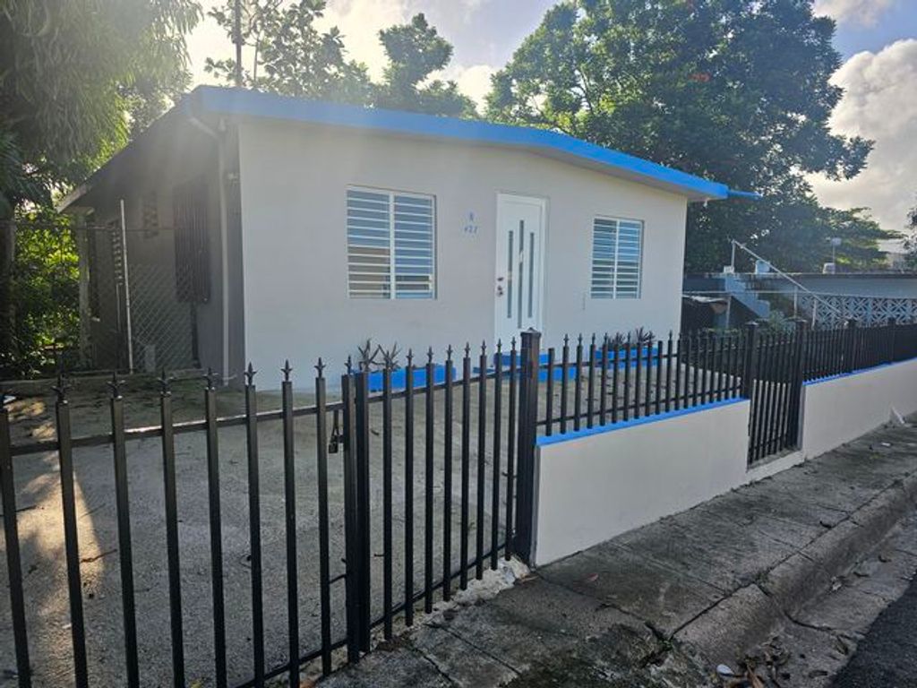 Urb Bunker, 427 Calle Costa Rica Caguas 00725 PR