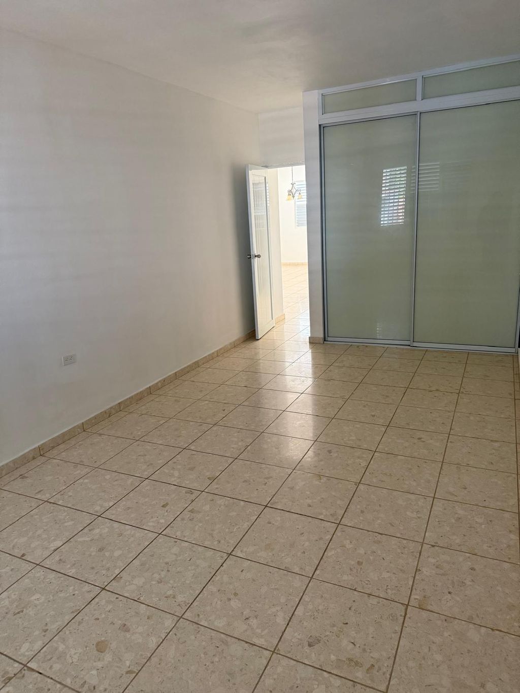 Alturas de Interamericana, 17 Trujillo Alto 00976 PR