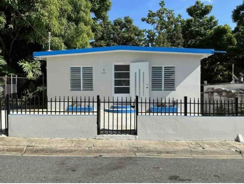 Urb Bunker, 427 Calle Costa Rica Caguas 00725 PR